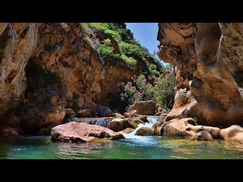 Senderismo en R&iacute;os Cristalinos de Monta&ntilde;a: Una Aventura Natural