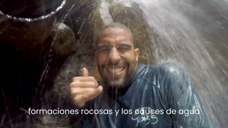 Aventuras de Rappel en Ca&ntilde;ones Naturales
