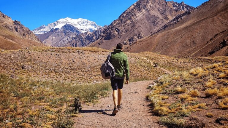 Senderismo en Monta&ntilde;as Imponentes: Una Aventura Inolvidable